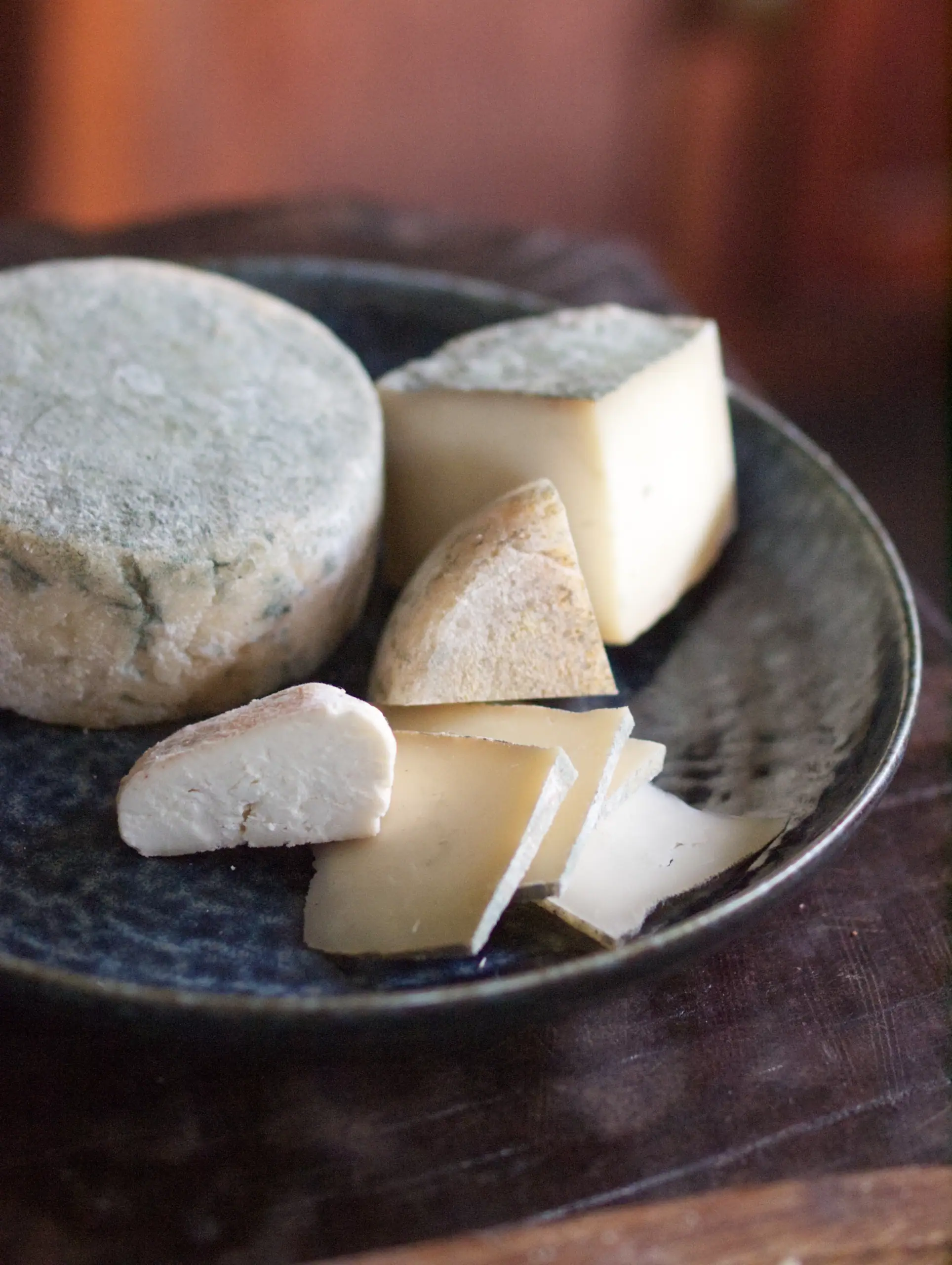 Natural Cheesemaking: How to Make and Use Your Own Cheese Cultures